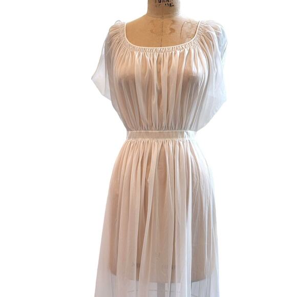 VTG Nylon Tricot VANITY FAIR WHITE Sheer SWEEP Nightgown Sz M - Picture 2 of 7